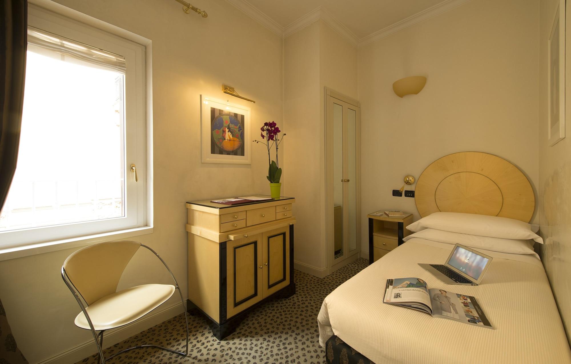 Hotel Gregoriana Рим Екстериор снимка